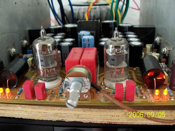 采用12AU7电子管前级+lm1875胆结石功放的制作