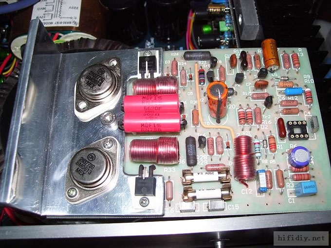 ɡ QUAD405