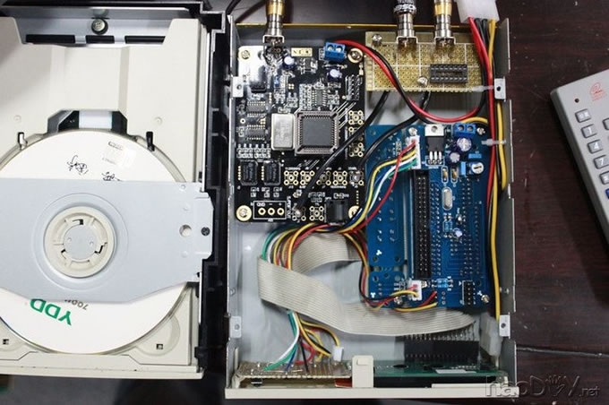 CD ROM ת  