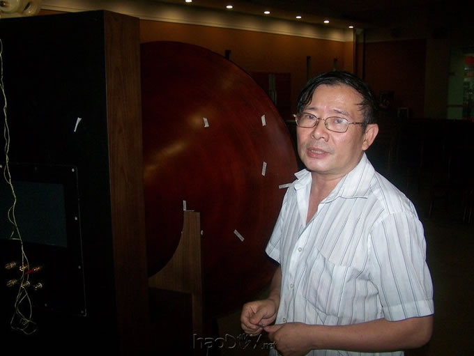 W.JPG