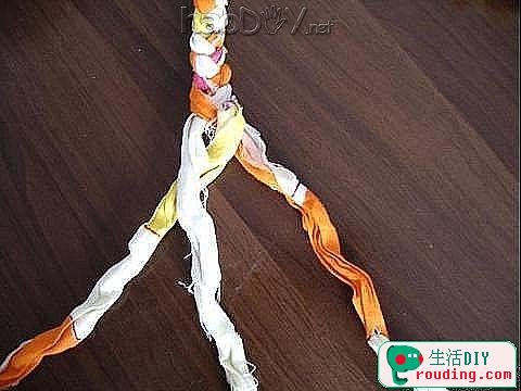 Ƴı߽ǲ,Tɴ