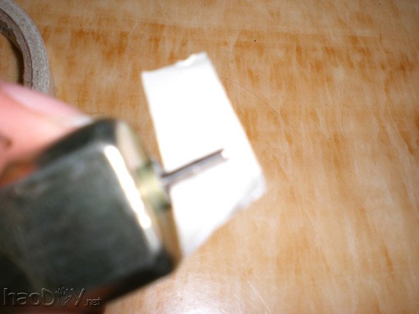 ģ