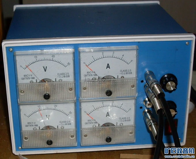 1.25V - 20V˫·ȶȿɵֱѹԴ