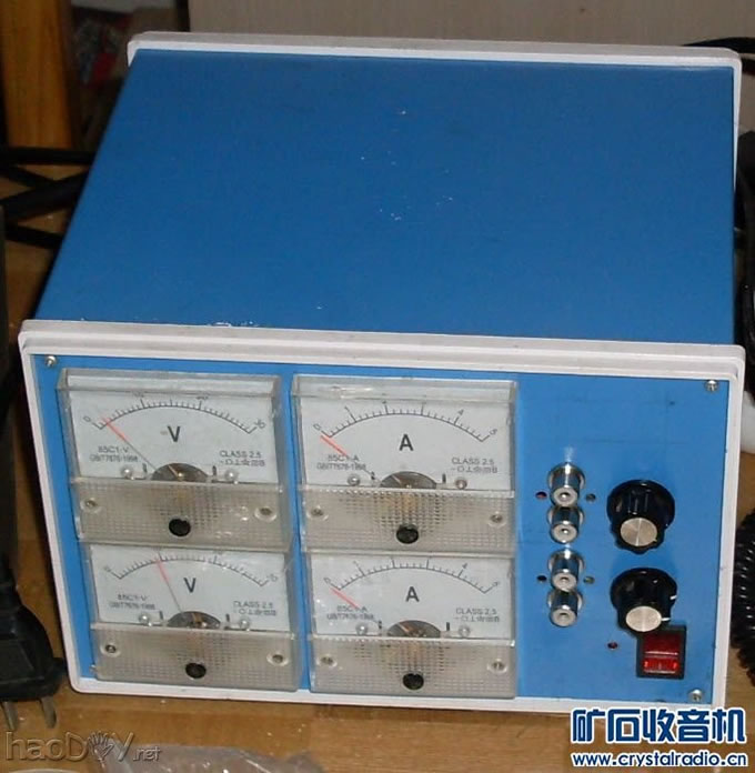 1.25V - 20V˫·ȶȿɵֱѹԴ