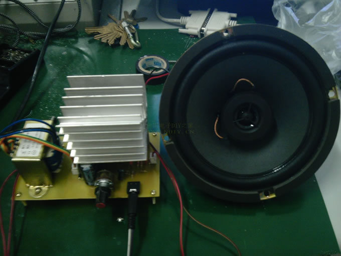 IMG_20120715_102438.jpg 用TDA2030做的一个双电源30W功放,效果很好哦