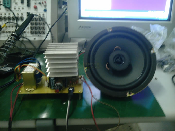 IMG_20120715_102621.jpg 用TDA2030做的一个双电源30W功放,效果很好哦