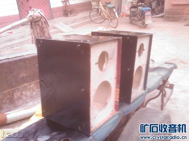 喷漆2.jpg 自制2.0桌面小音箱(3)