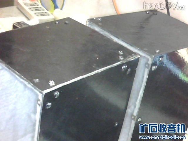 喷好漆的箱子.jpg 自制2.0桌面小音箱(3)