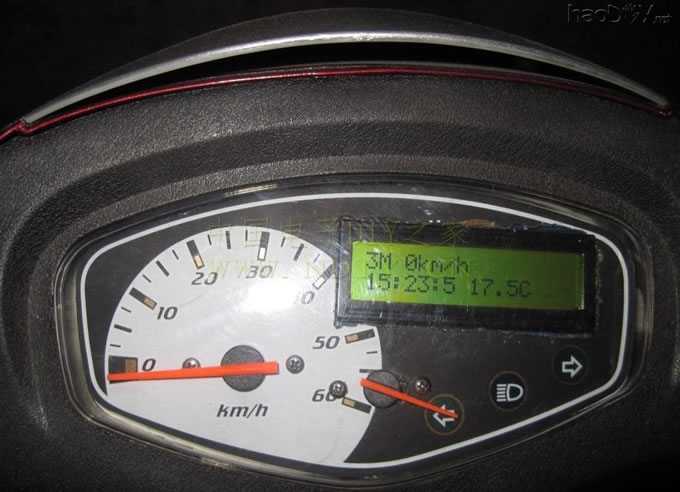 С��¿Ħ�г��Ӳ��١���̡�ʱ�䡢�¶���ʾ���ܱ���ʵ��(2)