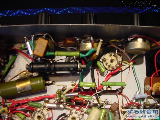 DSC05254.JPG 红灯711电子管收音机