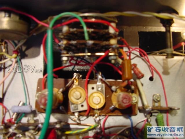 DSC05255.JPG 红灯711电子管收音机