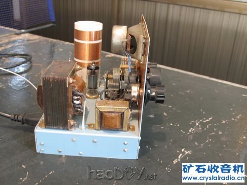 IMG_3858.JPG 交流三灯电子管收音机