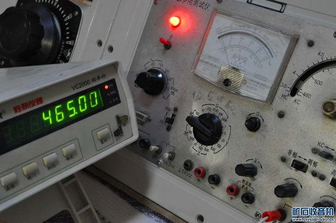大家可以看前一张频率图对比,加装后轻松调整至465.00KHz 大家可以看前一张频率图对比,加装后轻松调整至465.00KHz