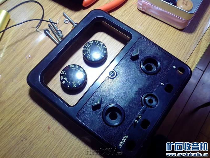 外壳清洗完毕 MF500型万用表改造的收音机!!