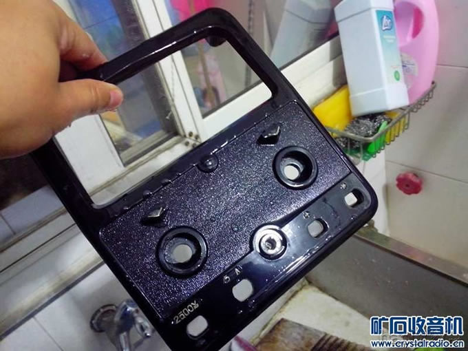 不错 很新嘛 呵呵 MF500型万用表改造的收音机!!