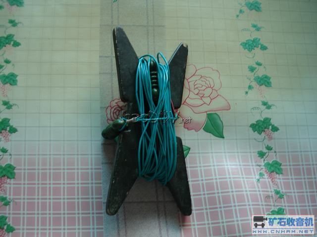 我制作的矿石机 - 我的矿石收音机终于响了