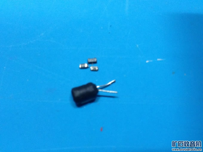 仿蓝牙耳机的一体化超小型矿石收音机