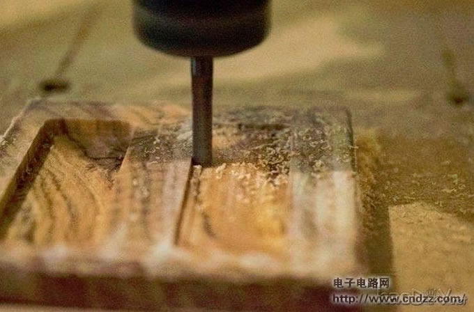 ֻ�ж��ư�U�̲�����������ӣ�ľ�ʺ�����