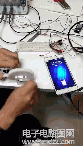 3D打印帮你做个个性手机手动发电机