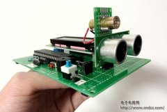 大赛决赛作品:完美实现倒车雷达功能的超声波测距小车