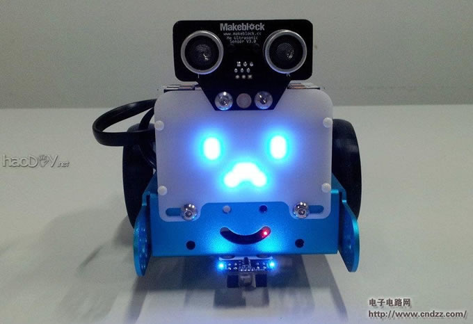 会“做”搞怪表情的小车,还可以红外遥控!