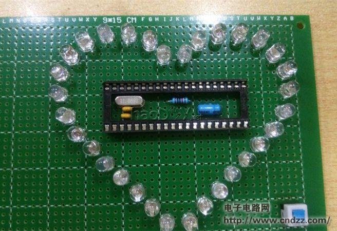 三合一作品:心形流水灯+数码管时钟+触摸无级调光台灯,这个礼物