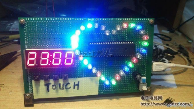 三合一作品:心形流水灯+数码管时钟+触摸无级调光台灯,这个礼物