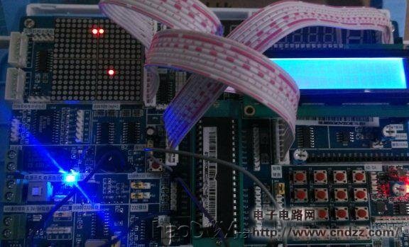 技术宅设计一个好玩的led点阵屏贪吃蛇游戏,自娱自乐