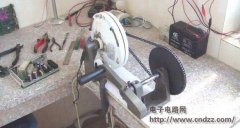 ��ţ�˰ѷϾɵ��ȸ�װ����ҡ����