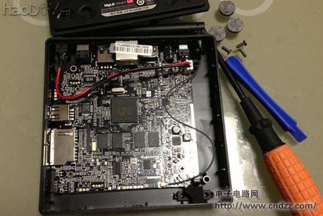 赠品能伴随好质量吗?天猫魔盒全面拆解测评!