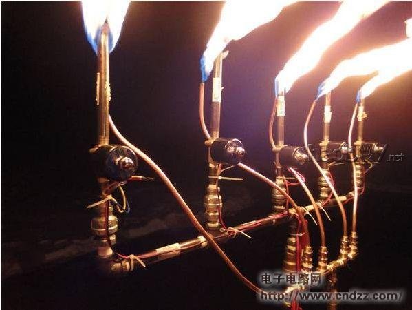 ���ĸ߾���,����Ӣ������Ϊ����Ӣ��