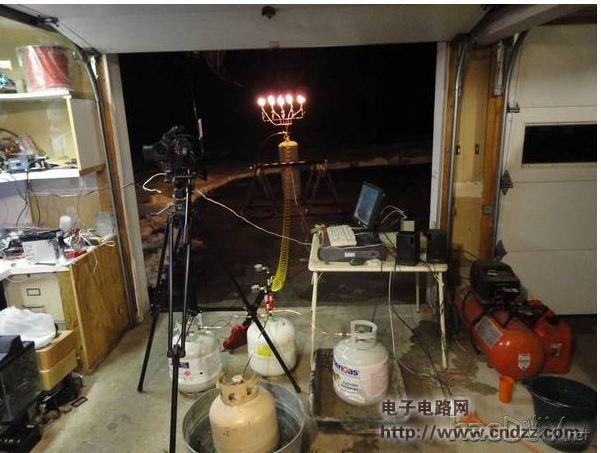 ���ĸ߾���,����Ӣ������Ϊ����Ӣ��