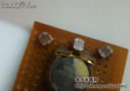 利用洞洞板DIY制作的包包防盗器