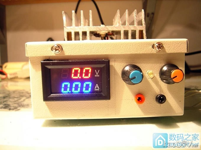 0.02~15V0.02~2AѹʵõԴ