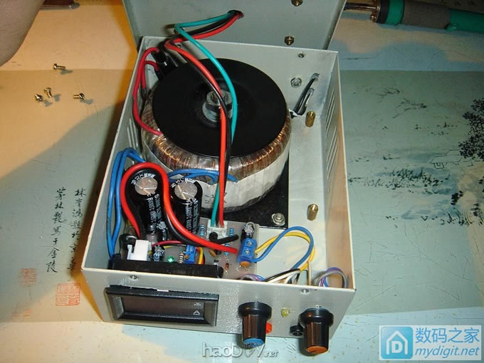 0.02~15V0.02~2AѹʵõԴ