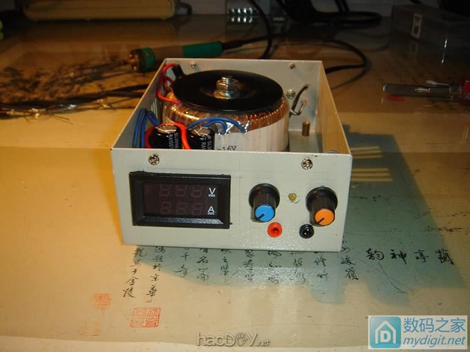 0.02~15V0.02~2AѹʵõԴ