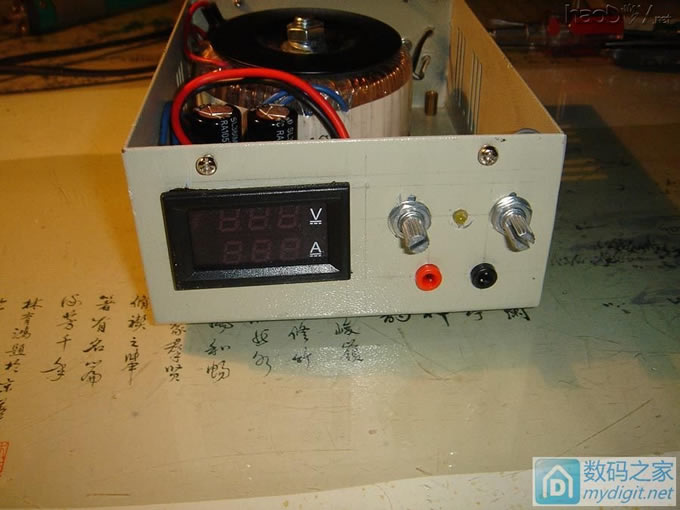 0.02~15V0.02~2AѹʵõԴ