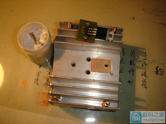 0.02~15V0.02~2AѹʵõԴ