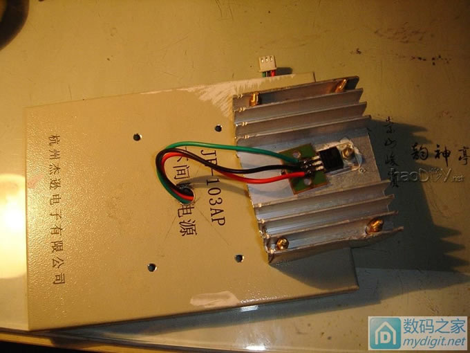 0.02~15V0.02~2AѹʵõԴ