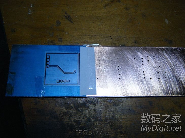 ز֣PCB