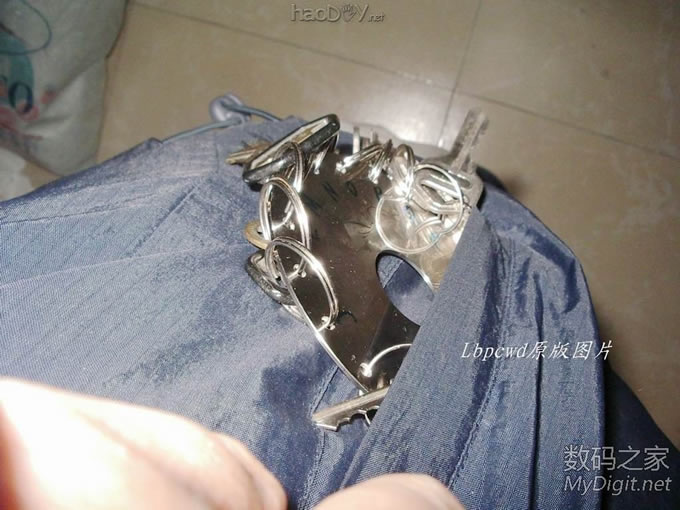 Re:【Lbpcwd】DIY系列(21)【原创】又用废硬盘DIY了个简单的东东。是什么?猜谜时间 .. 【Lbpcwd DIY (21)】废硬盘变身为生活实用品~钥匙盘