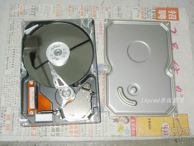 【Lbpcwd DIY (21)】废硬盘变身为生活实用品~钥匙盘 【Lbpcwd DIY (21)】废硬盘变身为生活实用品~钥匙盘