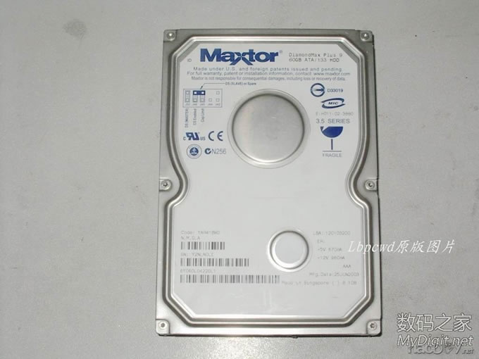 【Lbpcwd DIY (21)】废硬盘变身为生活实用品~钥匙盘 【Lbpcwd DIY (21)】废硬盘变身为生活实用品~钥匙盘