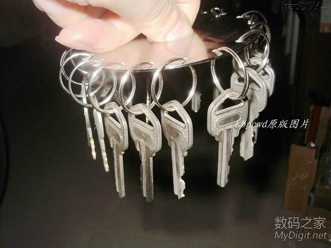 Re:【Lbpcwd】DIY系列(21)【原创】又用废硬盘DIY了个简单的东东。是什么?猜谜时间 .. 【Lbpcwd DIY (21)】废硬盘变身为生活实用品~钥匙盘