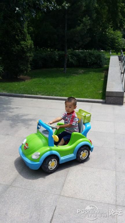 点击查看原图 终极改造,儿童电动车,小朋友车技要从小培养~~