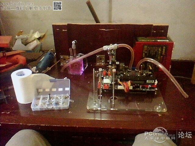 点击查看原图  冰与火的艺术 自制 水冷 电脑桌