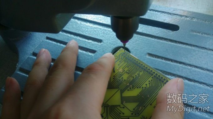 ȫֱֹ˫PCB