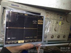 ̩ʾòɫCRTҺͼ⣨Tektronix TDS754C